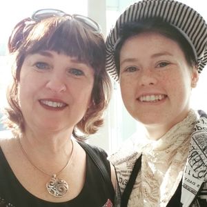 Meet your Posher, Rena